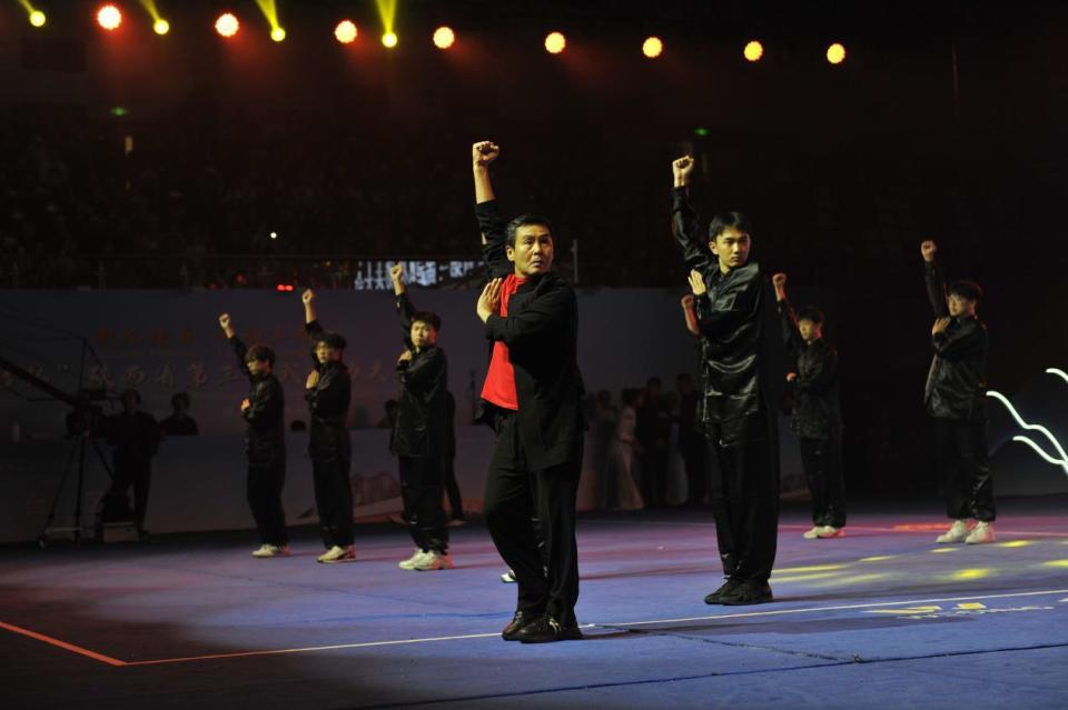 点燃了全场, 来越广