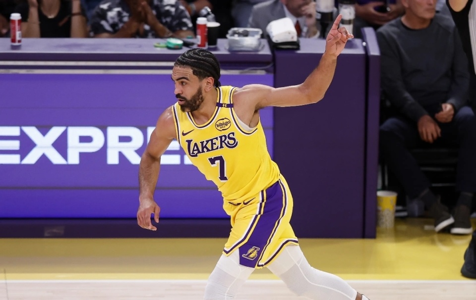 手起刀落, 八村塁, 艾顿连拿五 手起刀落, 八村塁, 艾顿连拿五